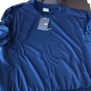 Nike white blk and blue shirts